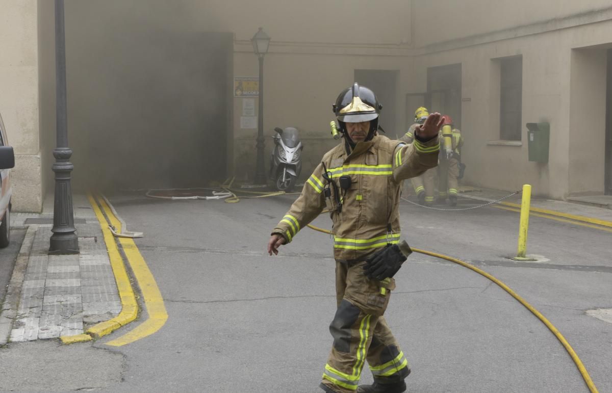 El incendio del hospital Virgen de la Montaña de Cáceres en imágenes