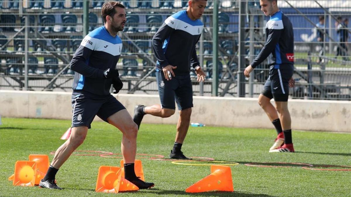 Víctor Sánchez, durante un entrenamiento de la plantilla del Espanyol