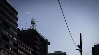 Comienza el desmontaje de una de las antenas de telecomunicaciones más antiguas del centro de Zaragoza