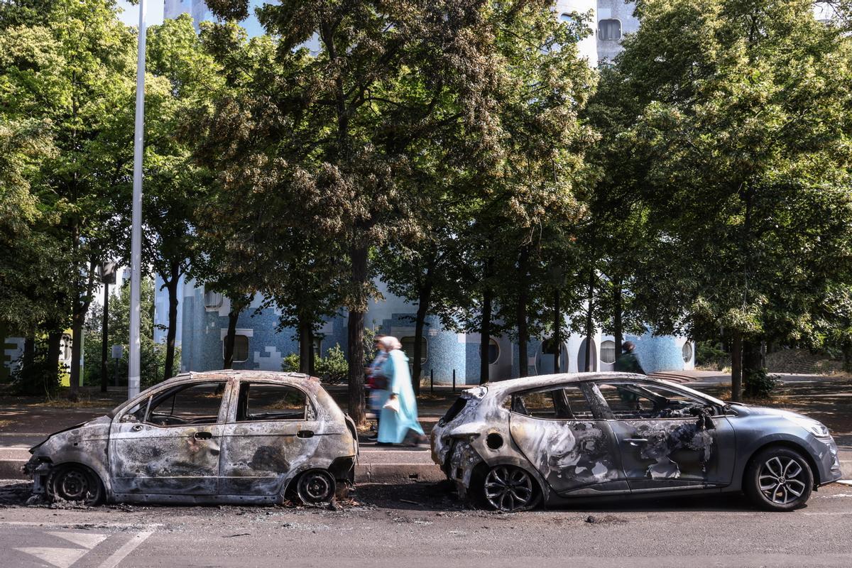 Altercados en Nanterre (Francia) por la muerte un menor de 17 años a disparos de la policía. EFE/EPA/Mohammed Badra