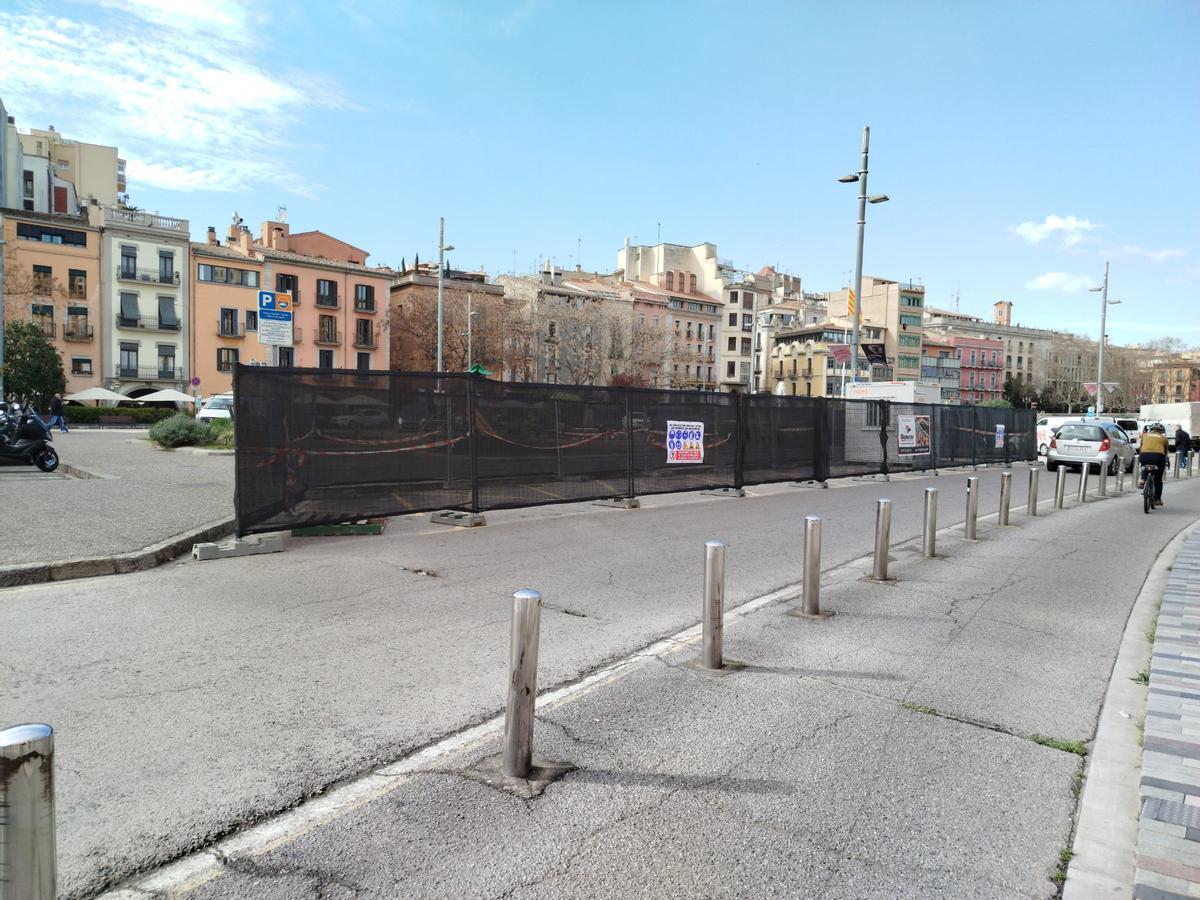 L'espai reservat per material a la plaça de Catalunya.