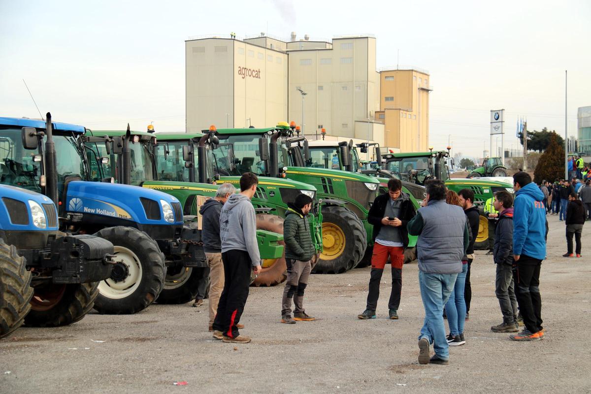 Tractores concentrados en el Menfis, en Manresa