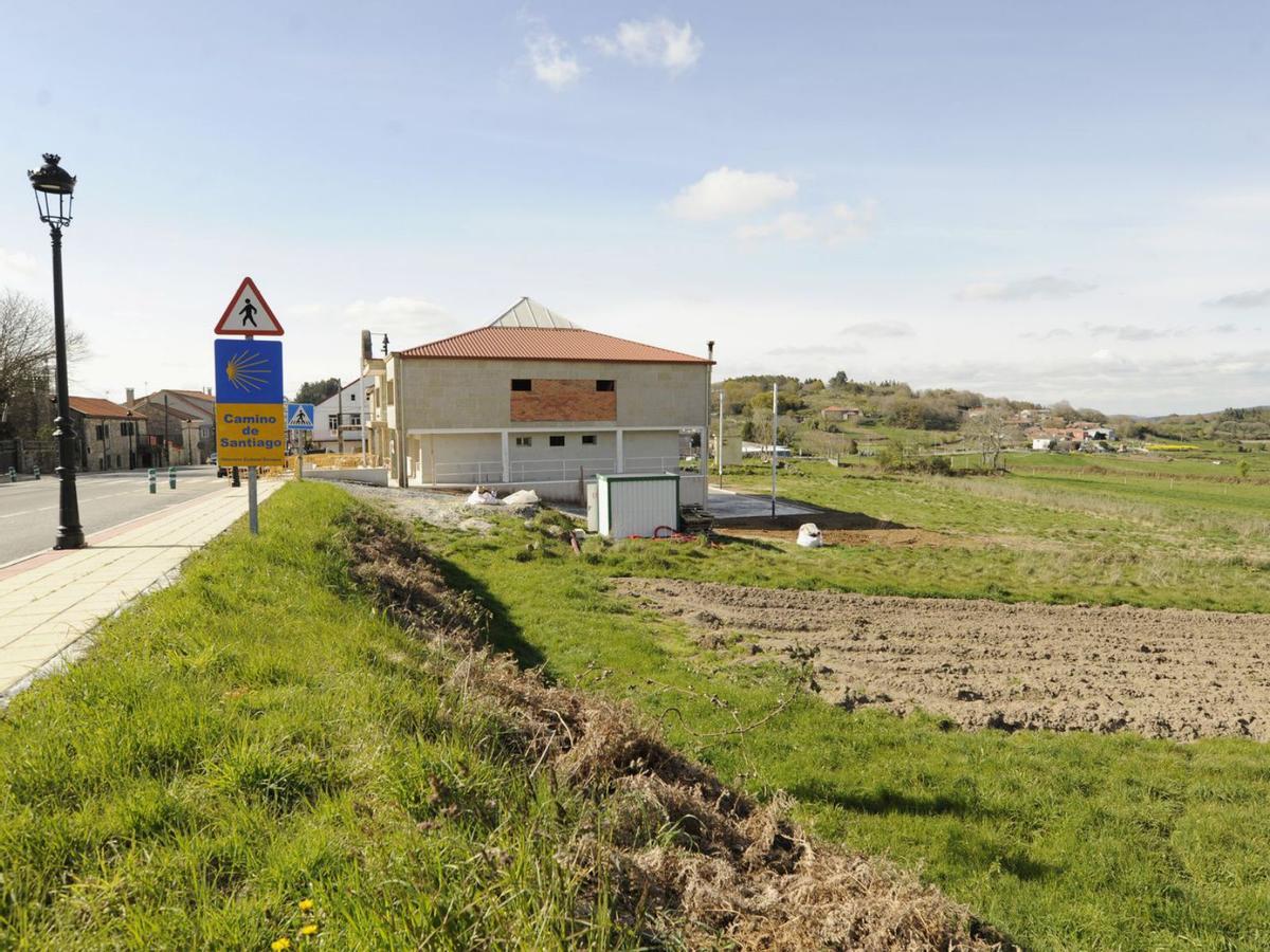 Terrenos reservados para la futura residencia de Dozón. |  // BERNABÉ/JAVIER LALÍN