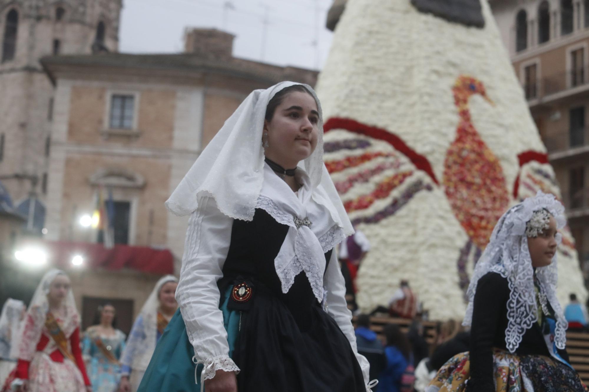 Búscate en el segundo día de ofrenda por la calle de la Paz (entre las 18:00 a las 19:00 horas)