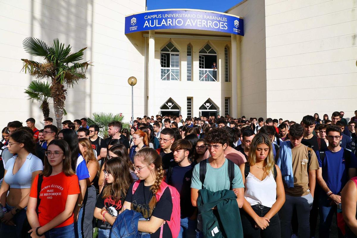 Minuto de silencio en Rabanales Minuto de silencio en Rabanales