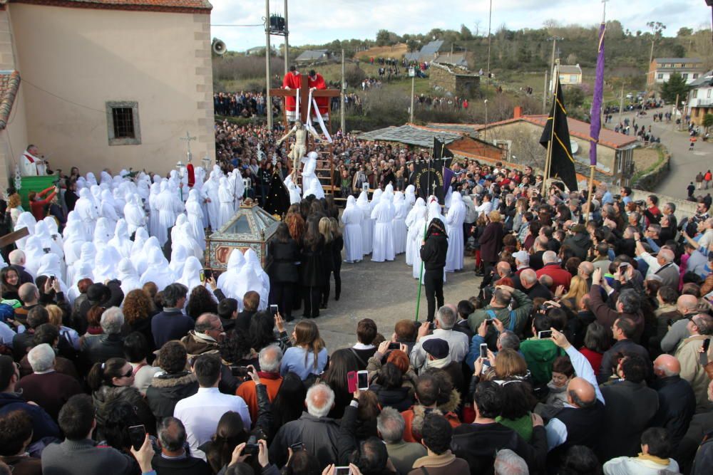 Procesión del Viernes Santo en Bercianos de Aliste