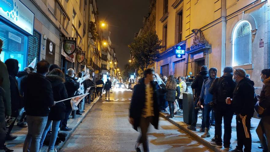 VÍDEO | El emocionante recibimiento a los taxistas de Madrid -y Zamora- con refugiados: de nuevo, héroes