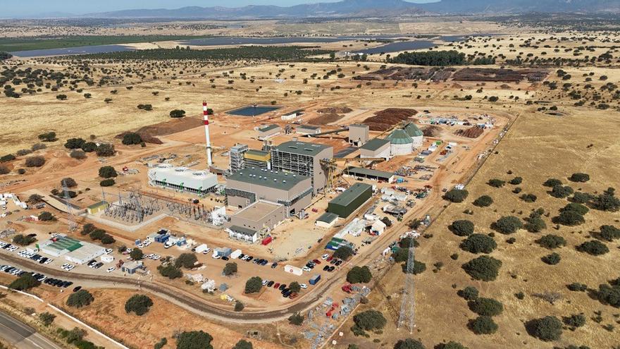 Acciona empieza a inyectar a la red energía procedente de la planta de biomasa de Logrosán