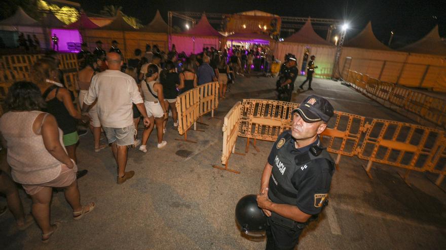 La Policía Local identifica a un menor fugado haciendo botellón en las Fiestas de Elche