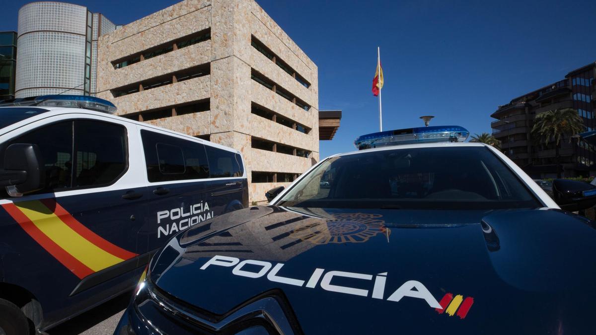 Imagen de archivo de un coche patrulla de la policía de Ibiza.