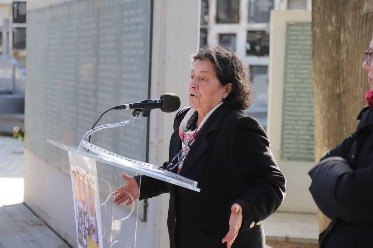 Acto en memoria de las víctimas del franquismo en el cementerio de la Salud