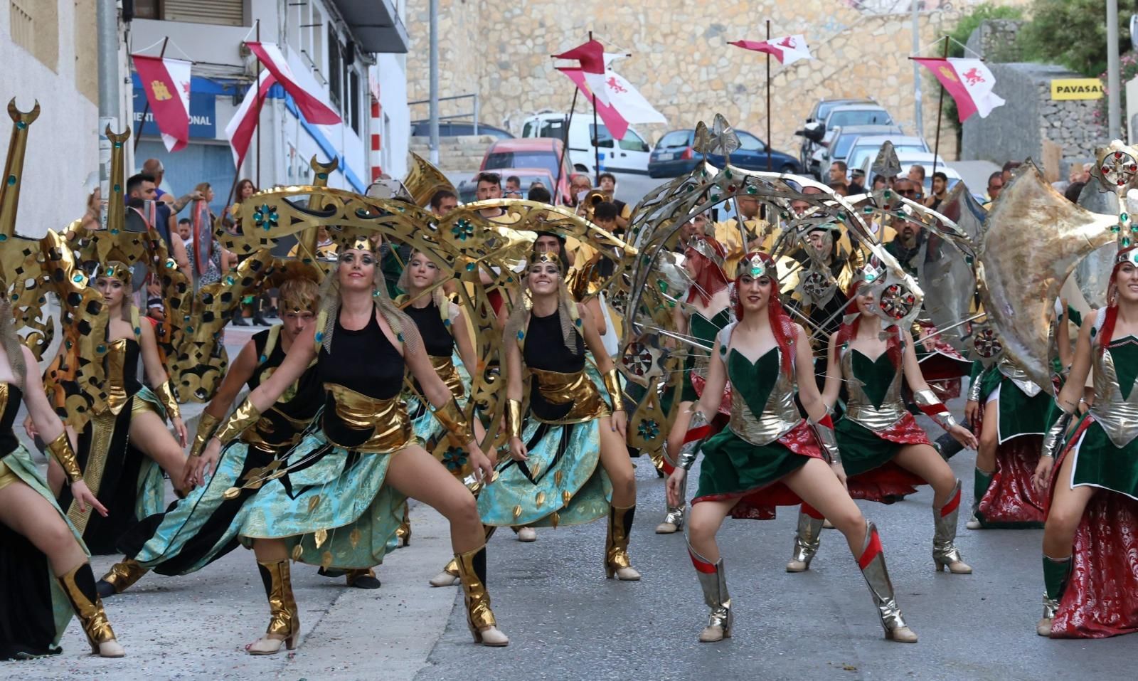 Imágenes del desfile de la entrada cristiana en San Blas