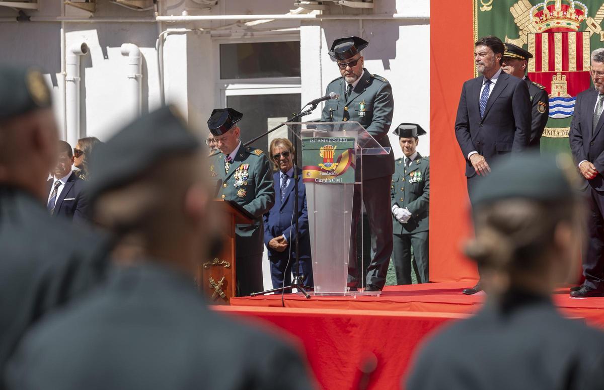 La Guardia Civil celebra en Alicante el 182 aniversario de su fundación
