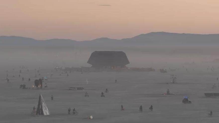 Miguel Arraiz ultima la exposición en el Colegio de Arquitectos de València sobre el templo construido en el Burning Man