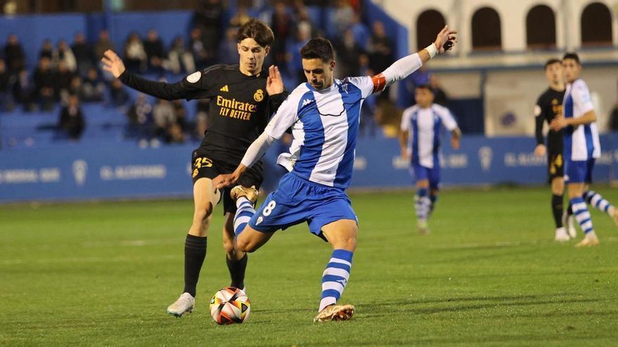 El Alcoyano busca frente al Recreativo prolongar su mejor racha en liga y alejarse de la zona de descenso