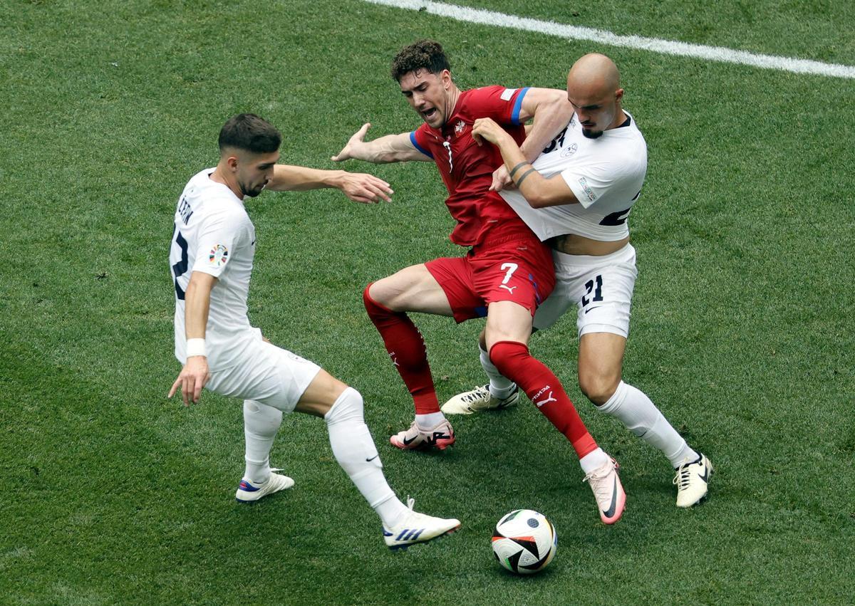Eurocopa 2024 | Fase de grupos: Eslovenia - Serbia, en imágenes. Eurocopa 2024 | Fase de grupos: Eslovenia - Serbia, en imágenes.