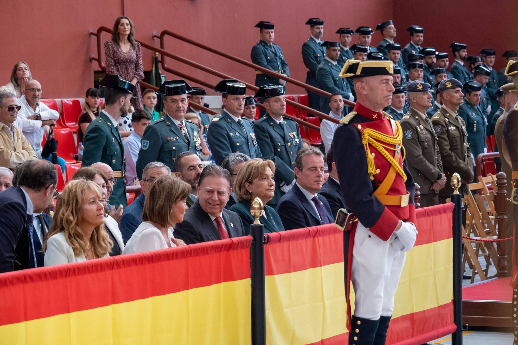 EN IMÁGENES: Así fueron los actos en Oviedo del 179 aniversario de la Guardia Civil