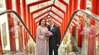 Una boda de altura, mucho baile, visita a Urgencias y una luna de miel sobre ruedas