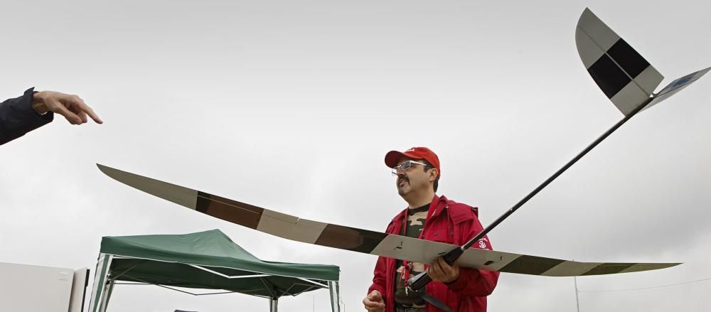 Inauguración de la pista de aeromodelismo del monte Pica Corros, Cenero