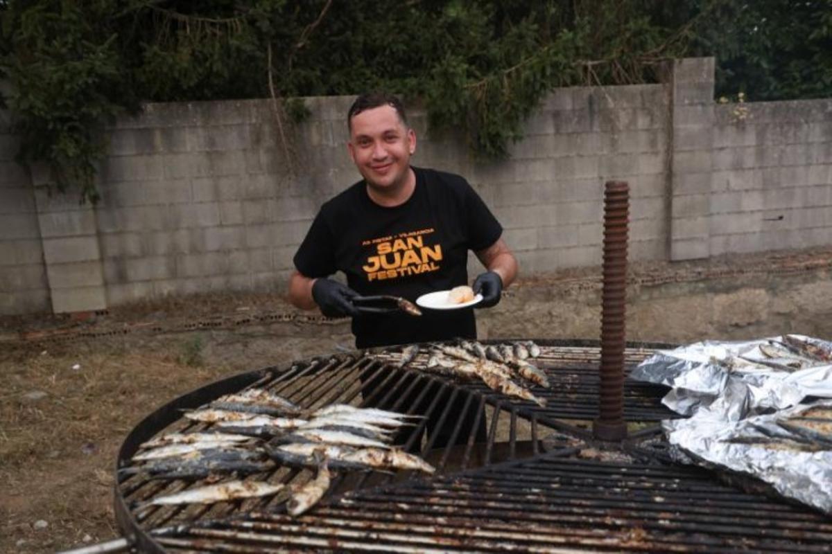 Algunas de las imágenes que deja la fiesta de San Juan en O Salnés.