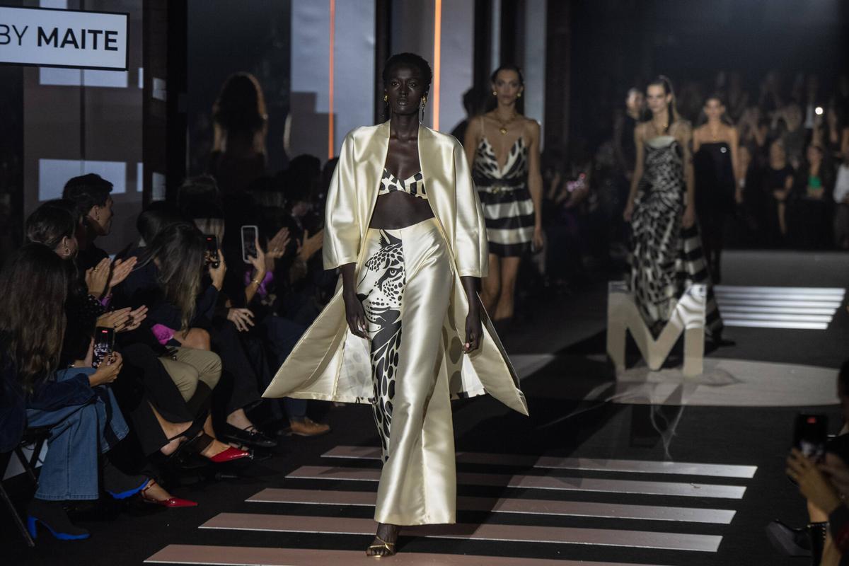 Desfile de Lola Casademunt by Maite en el marco de la 080 Barcelona Fashion