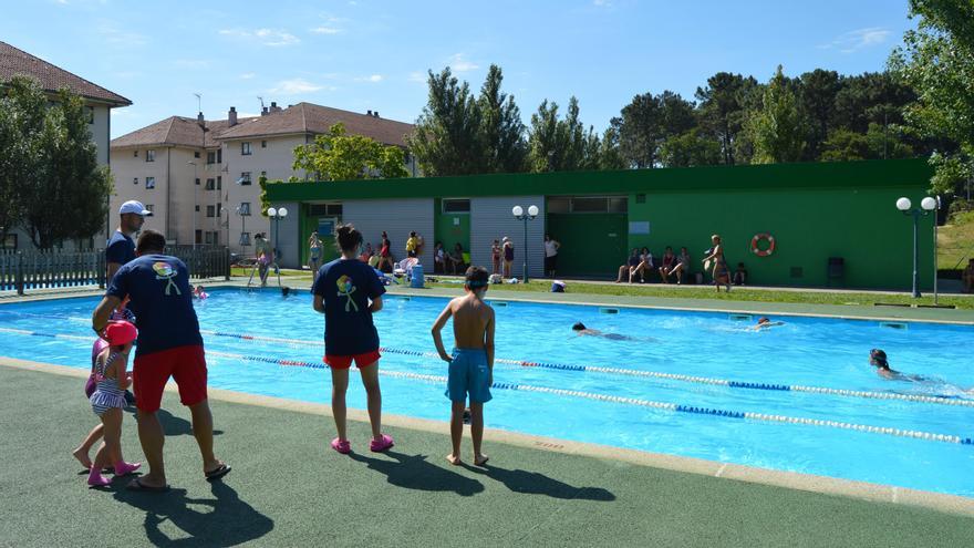 Vista de la piscina de San Eleuterio, en Mos, el pasado año. / C.M.