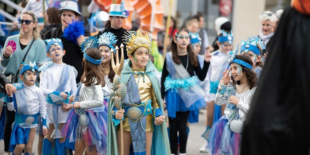 Los niños y niñas que quieran presentarse al cargo de rey o reina infantil también han de presentar sus candidaturas.