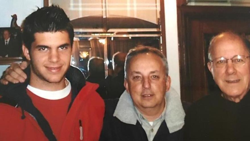 Rubén Martínez, con 18 años, junto a Ucha y Juan Ignacio Otero.