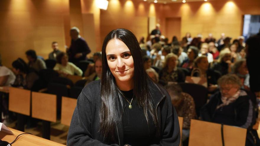Lucía Solla Sobral: «Hay quien nace para ser escritor y quien nace para escribir»