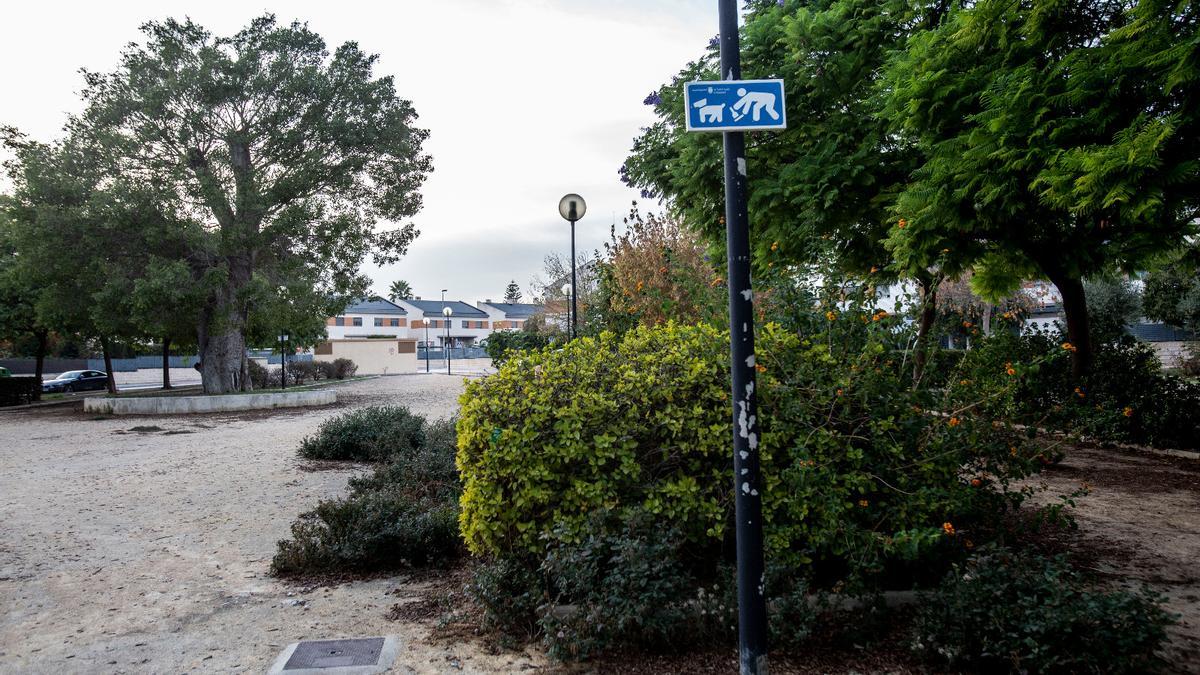 Sant Joan aprueba el pliego para licitar el mantenimiento de zonas verdes.