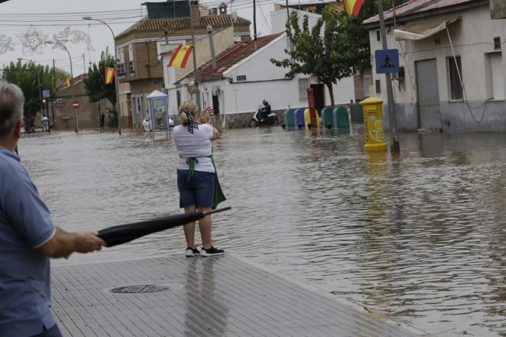 Mas de 400 vecinos de El Raal siguen aislados en sus casas