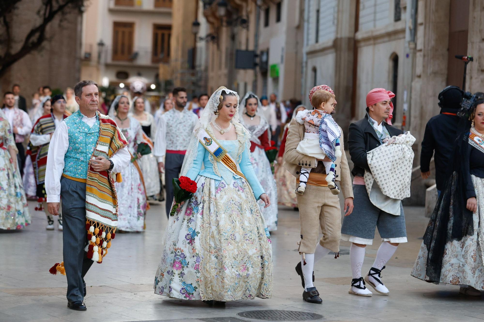 Búscate en el primer día de la Ofrenda en la calle San Vicente entre las 18:00 y las 19:00