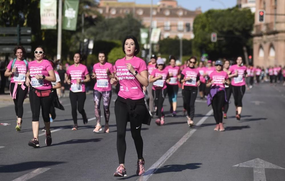 Ambiente en la V Carrera de la Mujer de Murcia