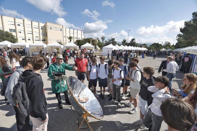 Más de 5.000 alumnos visitan la feria 'Ciència per a Tothom' en la UIB