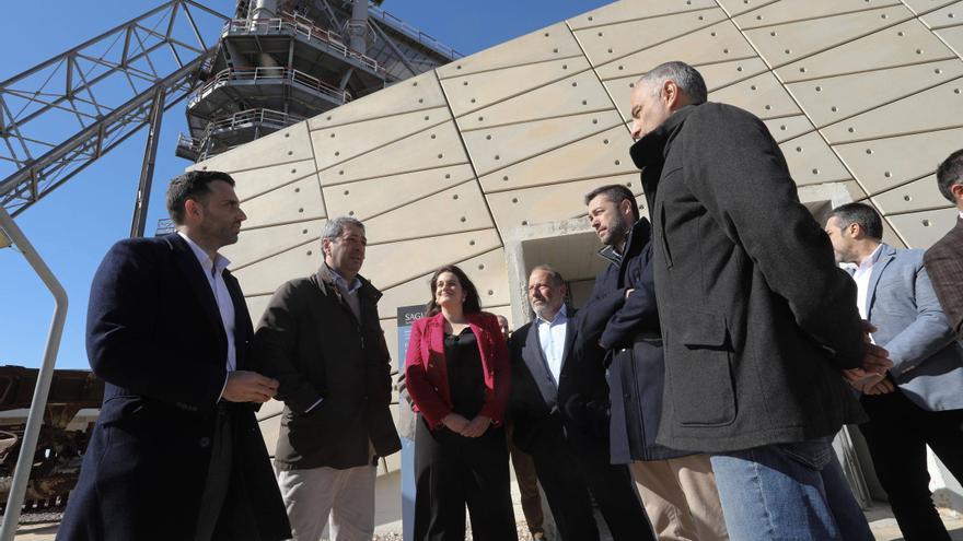 Cultura propondrá un acuerdo a Sagunt para proteger el archivo industrial de AHM