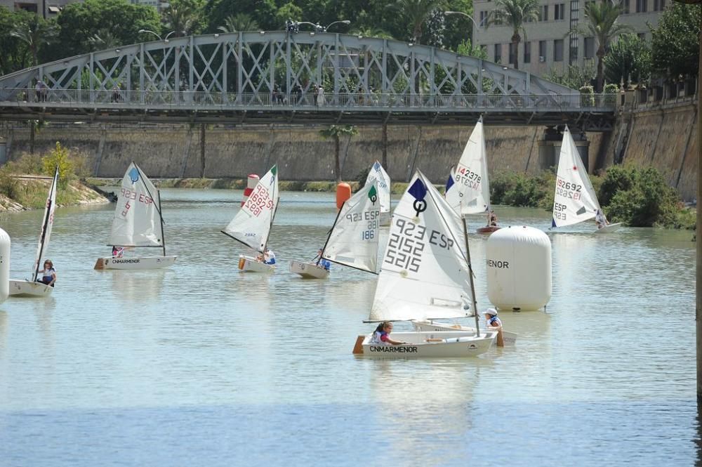 Regata exhibición en el Río Segura