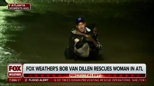 Un reportero de televisión rescata en directo a una conductora atrapada por las inundaciones en Atlanta