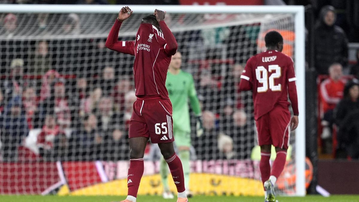 Amara Nallo lamenta una derrota del Liverpool.