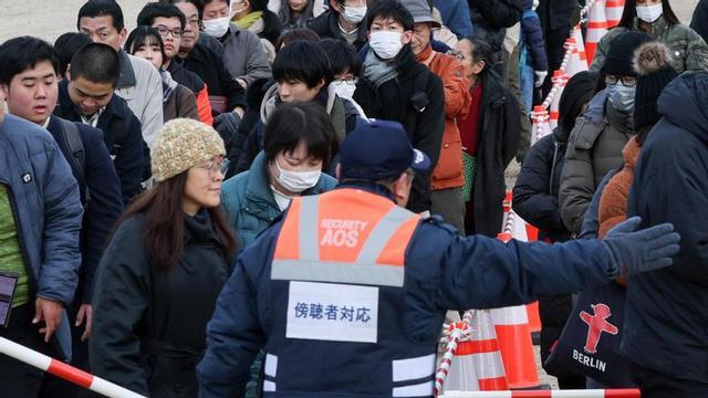 Un tribunal japonés condena a cadena perpetua al asesino del exmandatario Shinzo Abe.