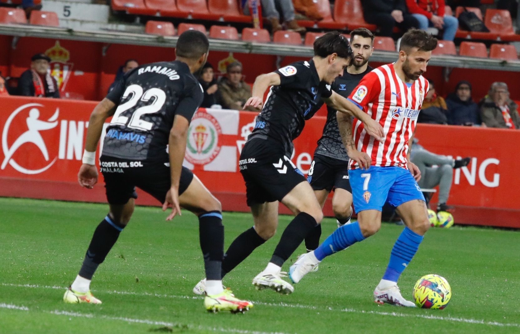 En imágenes: Así fue el Sporting-Málaga disputado en El Molinón