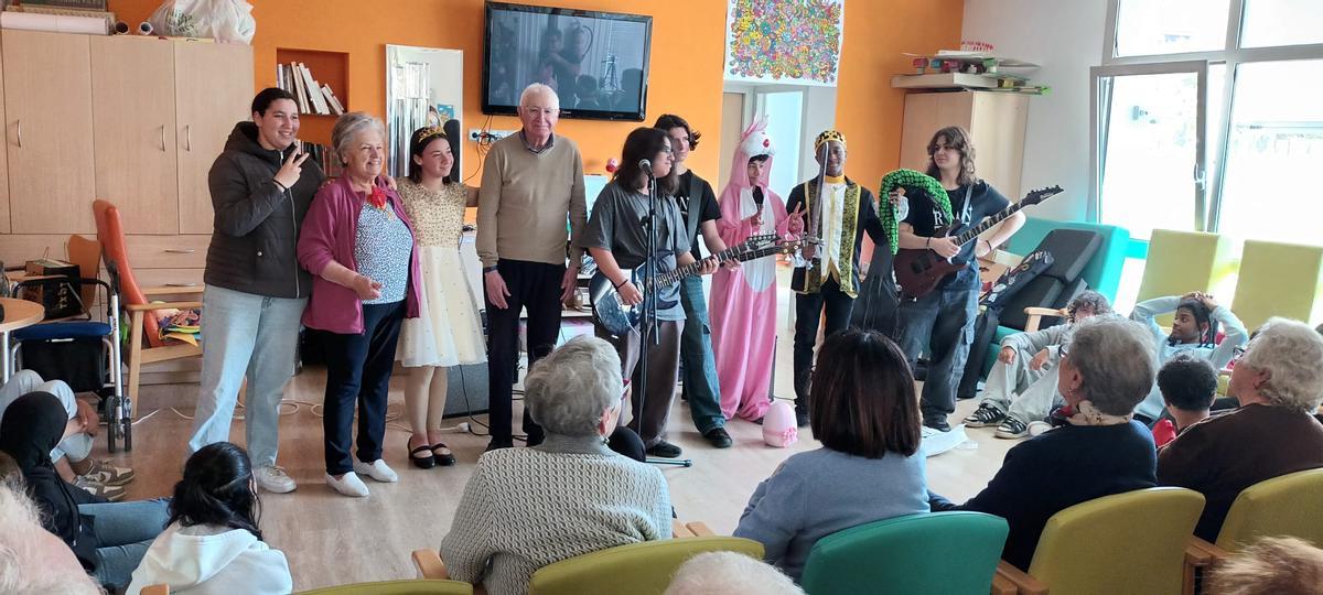 Joves i gent gran gaudeixen de múltiples beneficis emocionals.