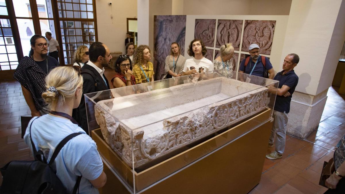 Xàtiva. CTR Visita del ICOM al Museo Municipal de L'Almodí y Casa de l'Ensenyament - Museo de Bellas Artes