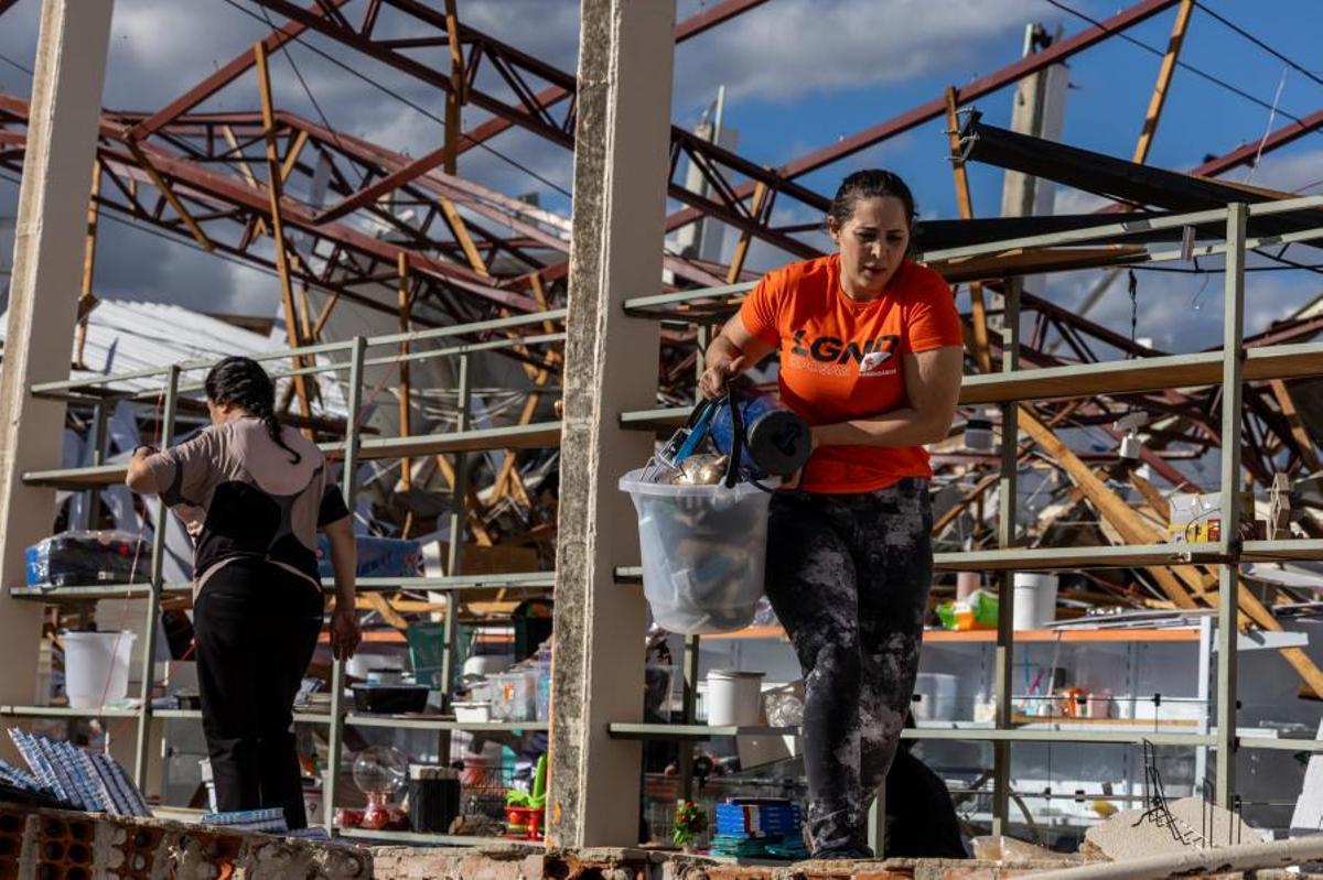 Declaran calamidad pública tras un tornado que dejó seis muertos y 750 heridos en Brasil.