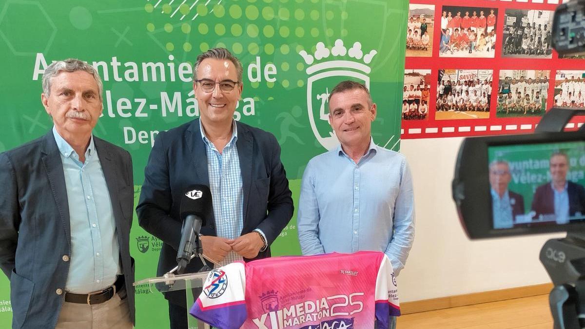 Imagen de la presentación de la Media Maratón Ciudad de Vélez-Málaga.