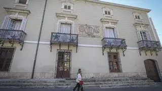 Hacienda insta al Ayuntamiento de Orihuela a pagar facturas pendientes con proveedores