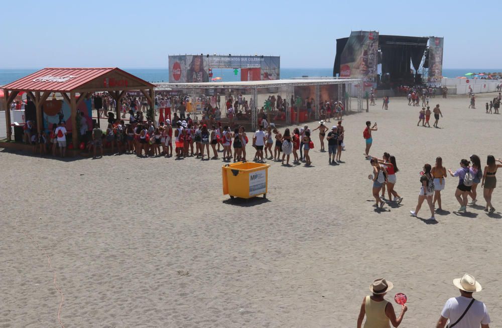 La playa de Sacaba es el escenario de más de doce horas de música en directo con la presencia de Efecto Pasillo, Gemeliers, Piso 21, la malagueña Ana Mena, Atacados, Critika y Saik, Carlos Marco...