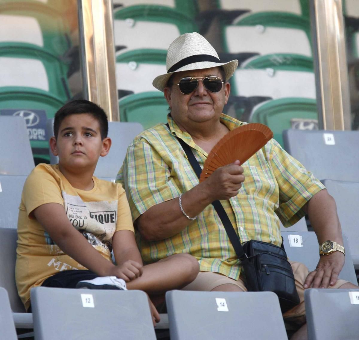 Los aficionados en el Arcángel