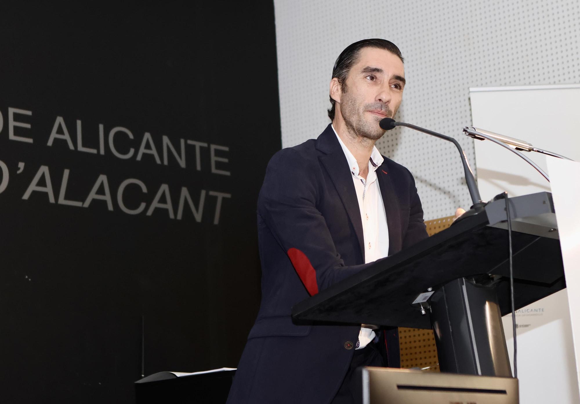 Entrega de diplomas de finde curso a los alumnos de la Escuela Taurina de Alicante