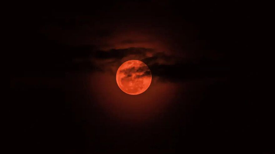 Una luna roja llega a Madrid este fin de semana: ¿a qué hora puedo verla?