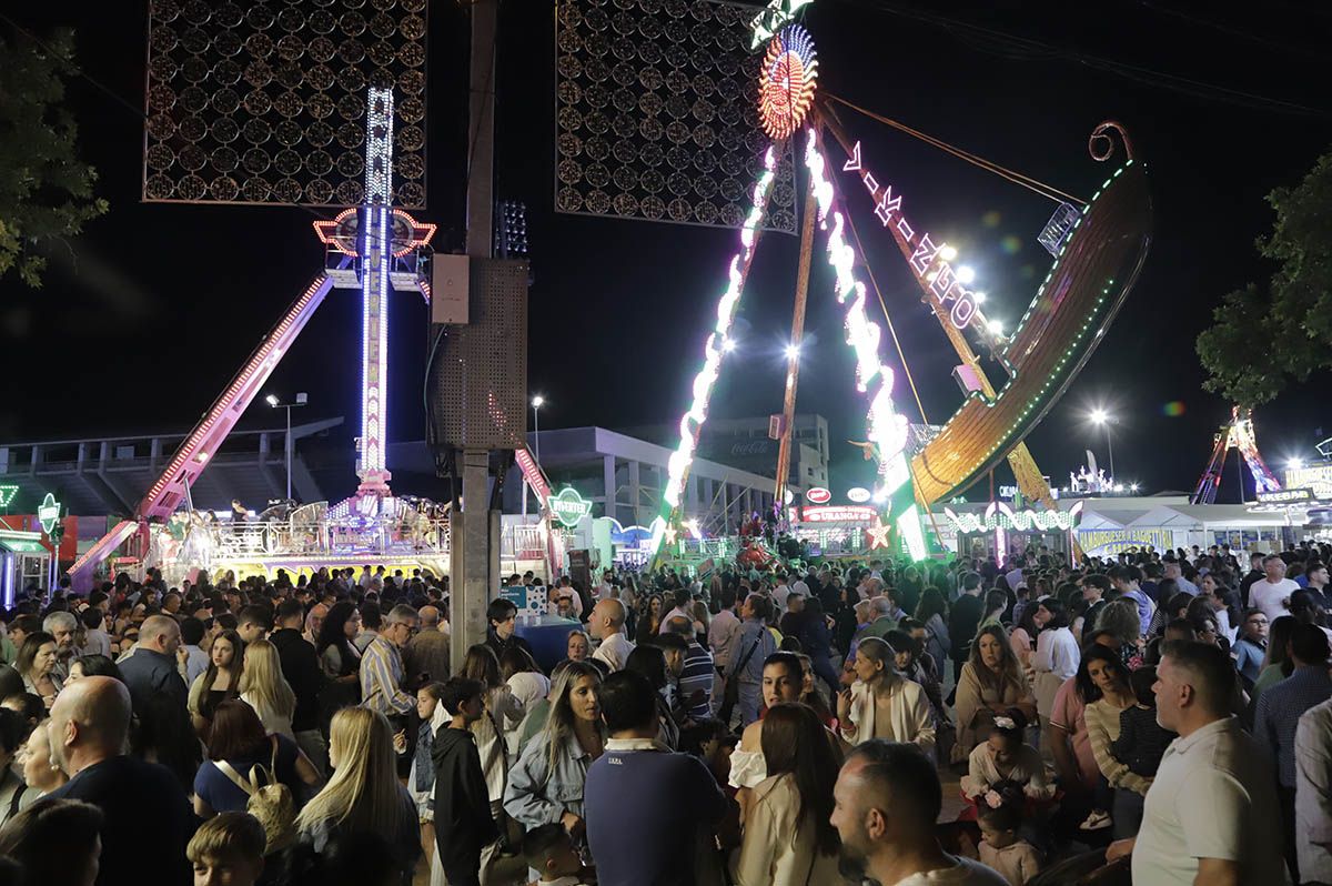 Fuegos y luz para el inicio de la Feria de Córdoba